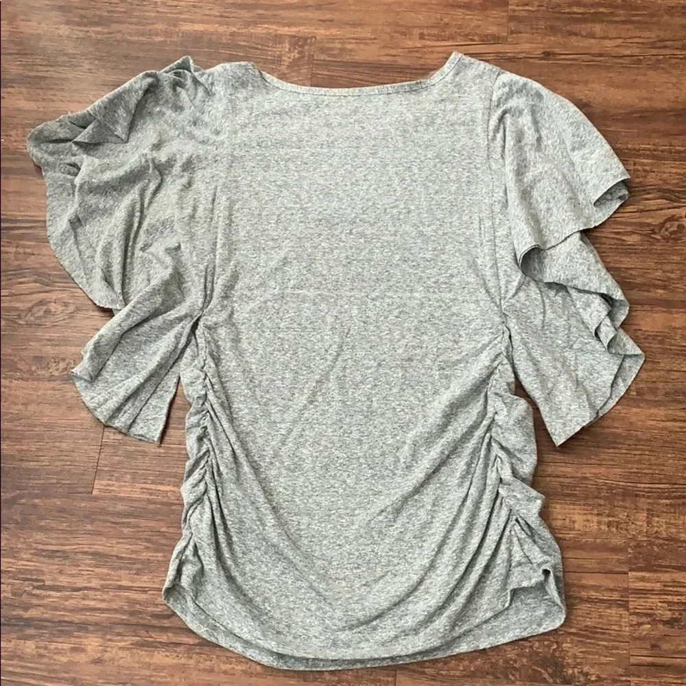 Isabel Maternity Top Gray Ruffle Short Sleeve NWT - Picture 4 of 8